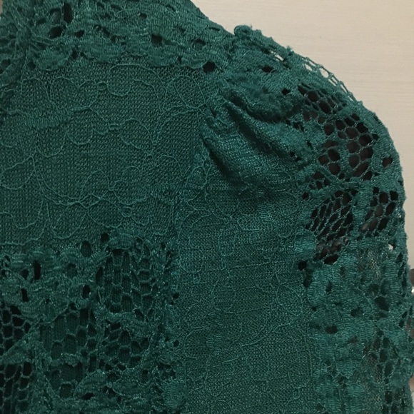 Emerald green lace dress - Picture 2 of 5